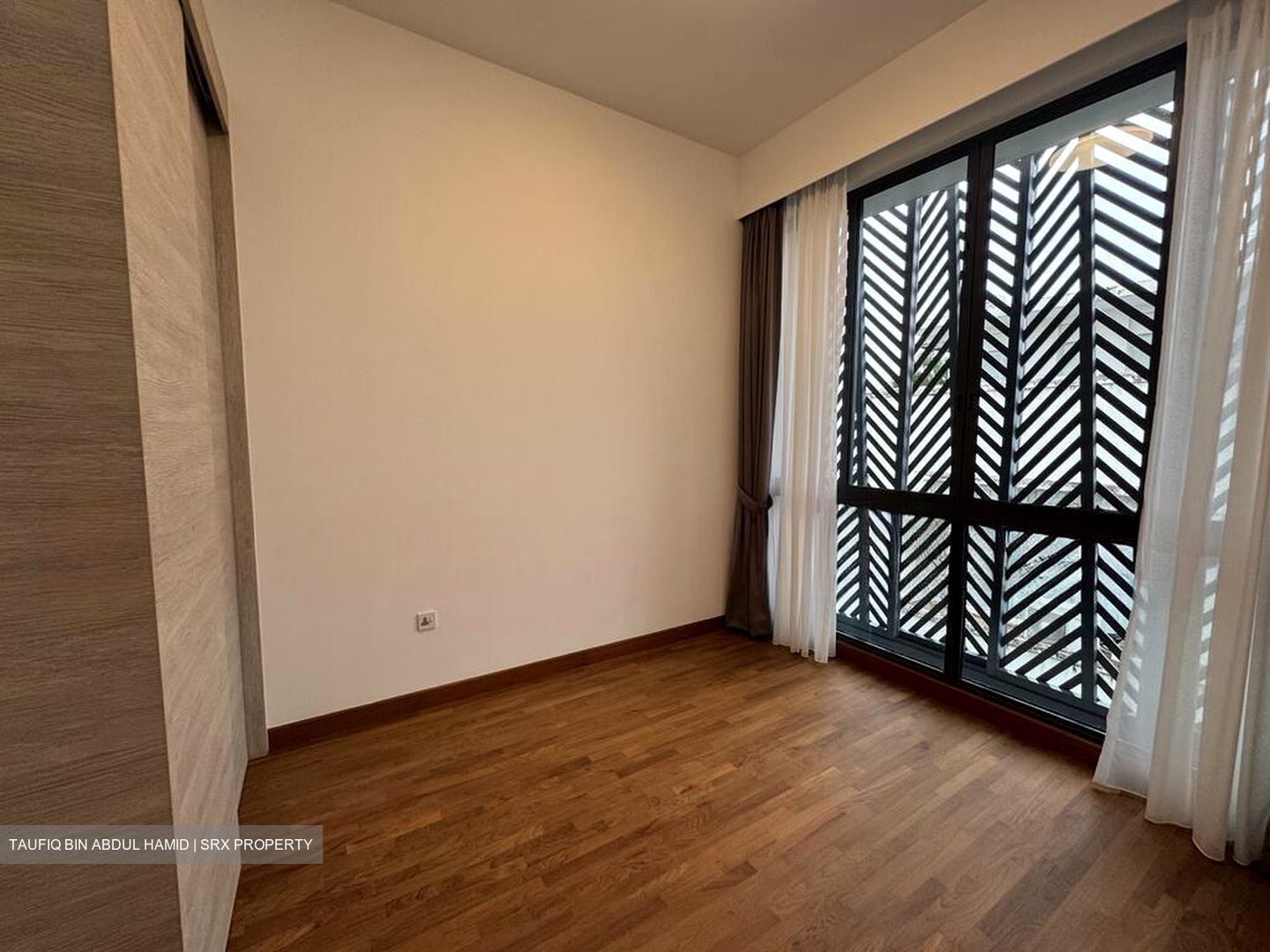 Sunrise Terrace (D28), Terrace #512870051